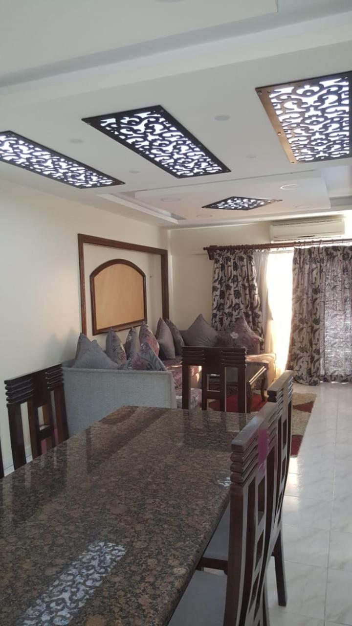 Square فندقية مكيفة باطلالة علي البحر Apartment